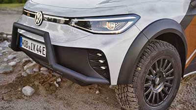 哪吒L将于4月预售并上市！两种动力选择，定位中型SUV