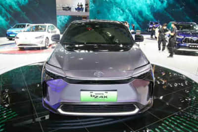 比亚迪领头、友商排队降价，尚未定价的小米SU7能否破局？