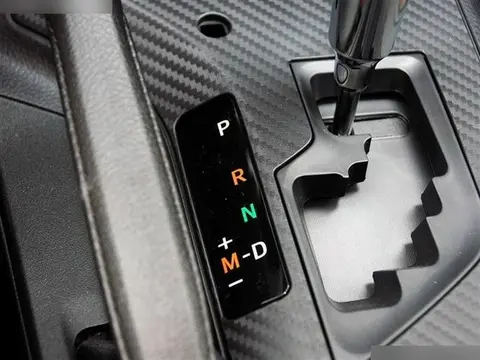 详细阅读:精准制动之道——山路刹车技巧全解析 精准制动之道——山路刹车技巧全解析